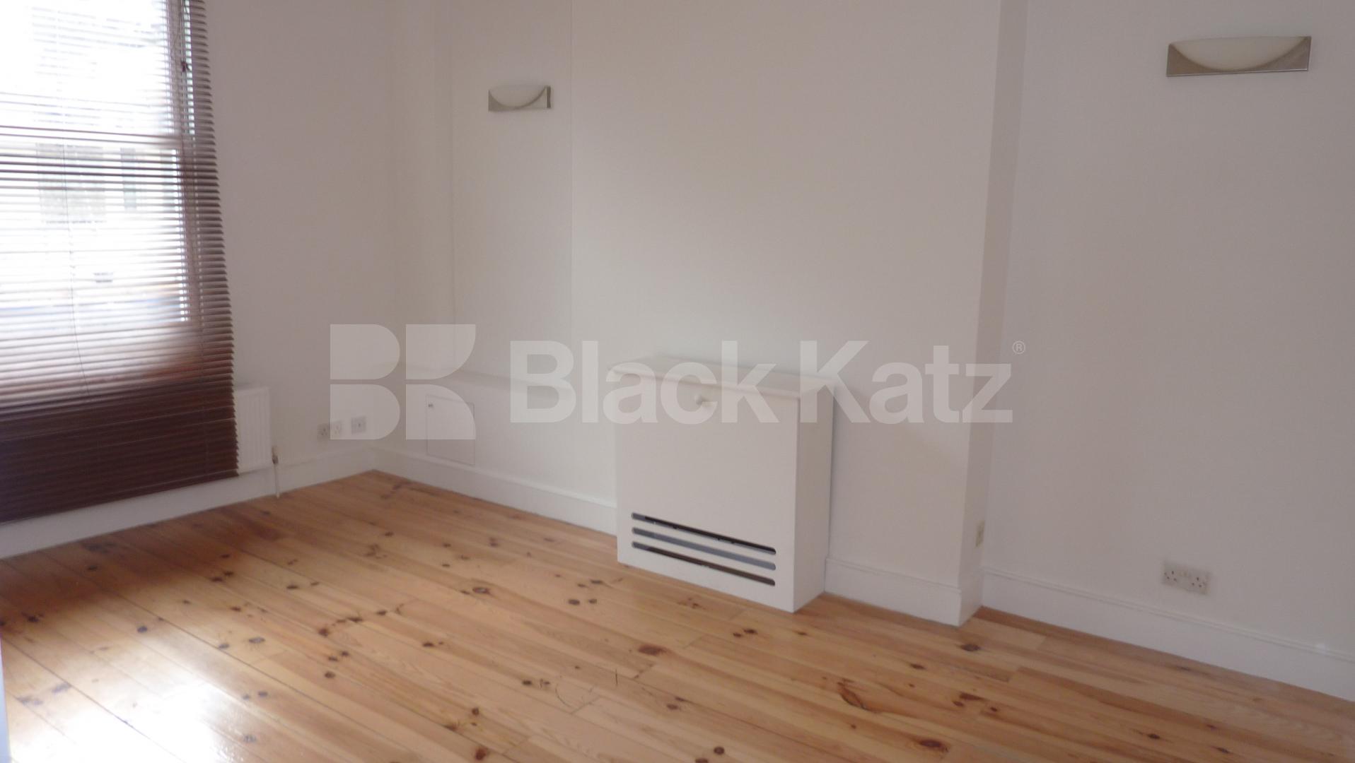 			Must See!!, 2 Bedroom, 1 bath, 1 reception Flat			 Goldney Road, Maida Vale